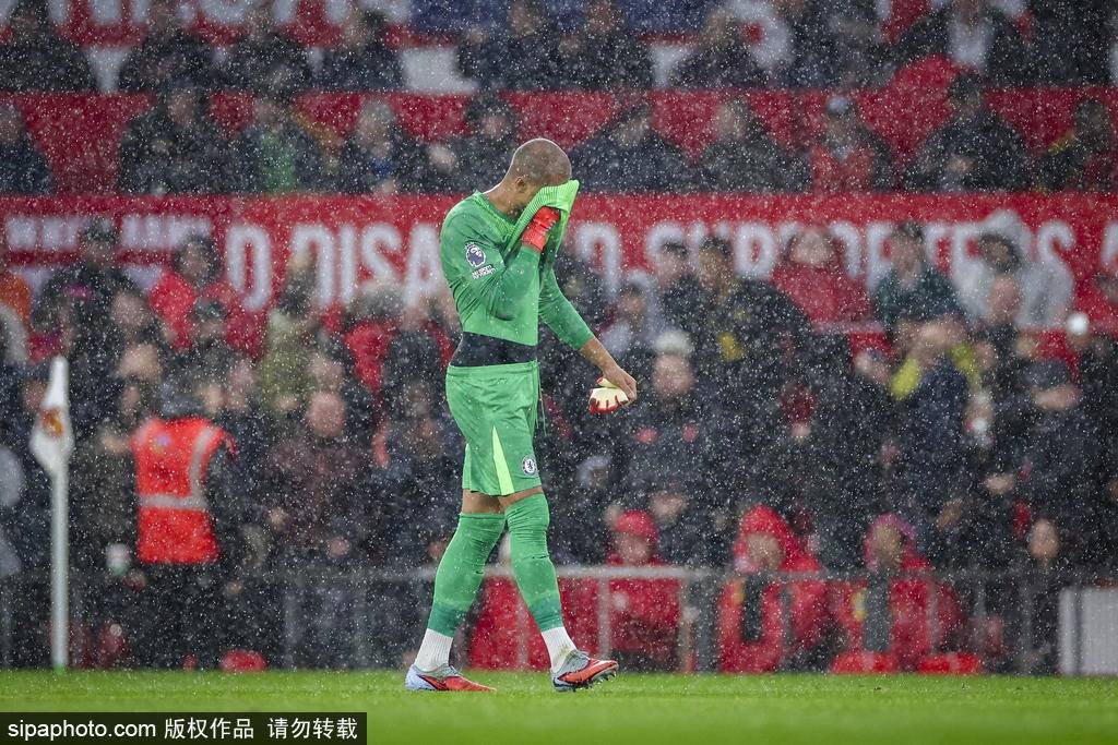 英超-桑切斯第5分钟直红卡塞米罗破门+染红 曼联2-1切尔西